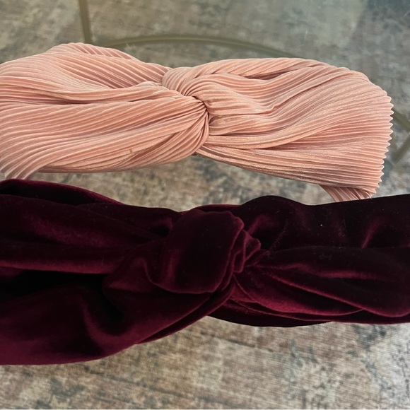 Two headbands - Picture 3 of 3